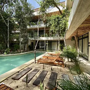 https://acinte-by-endemico.quintano-roohotels.com